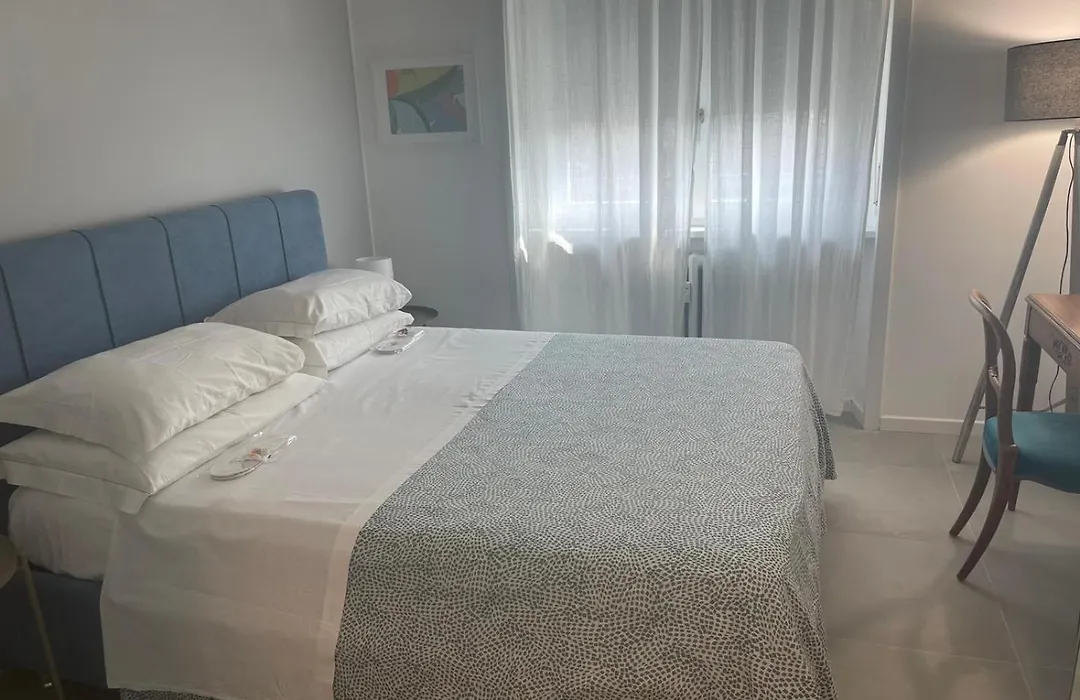 Home Suite Home With Free Parking Garage - Con Parcheggio Incluso Nuovo Con 2 Camere Da Letto E Due Bagni - New Apartament With 2 Bdrooms 2 Bathrooms- Jellow Subway Metro Gialla Porta Romana 3 Stops To Duomo-1