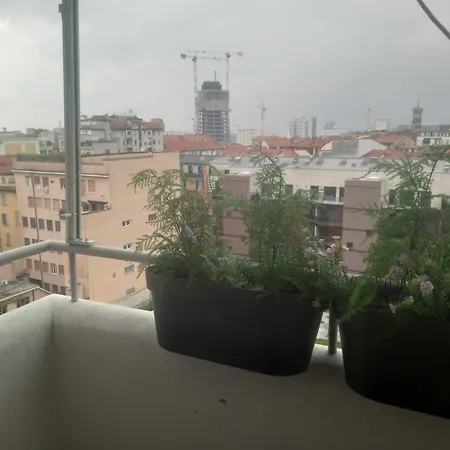 Home Suite Home With Free Parking Garage - Con Parcheggio Incluso Nuovo Con 2 Camere Da Letto E Due Bagni - New Apartament With 2 Bdrooms 2 Bathrooms- Jellow Subway Metro Gialla Porta Romana 3 Stops To Duomo-3